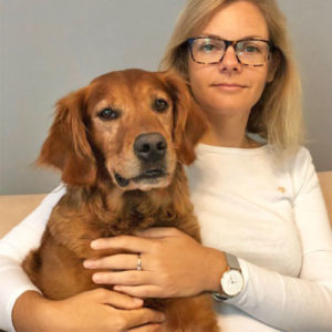 Hundehalterin Nicole Pfaller-Sadovsky mit einem ihrer Hunde
