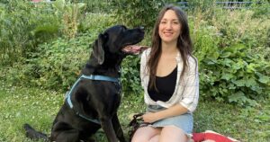 Tierschutzqualifizierte Hundetrainerin Lara Nestyak mit Doggenmischling Ares